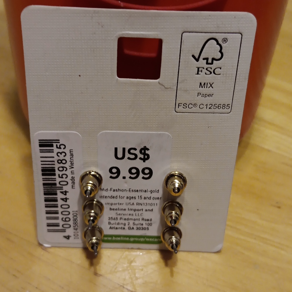 Zirconia Earrings NWT โจ๏ธ - Picture 2 of 2